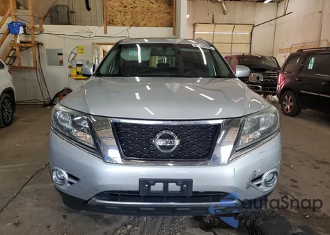 2016 Nissan Pathfinder S z USA, uszkodzony, nr VIN 5N1AR2MM4GC610930